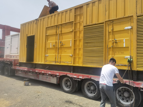 赫章除了负载情况和发动机维护，还有哪些因素会影响 200kw 柴油发电机的油耗？
