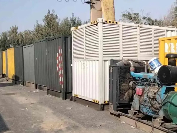 赫章200KW柴油发电机机组每小时油耗是多少？